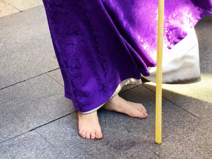 Cuidar tus pies durante la semana santa de malaga